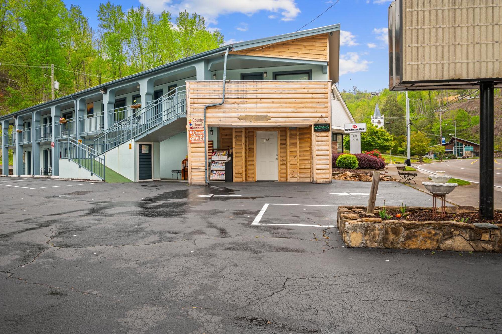 Country Town N' Suites Gatlinburg Exterior photo